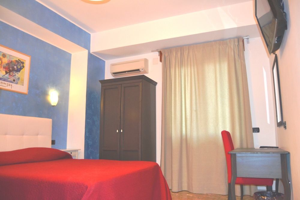 Diana Inn Accommodations ปอมเปอี ภายนอก รูปภาพ
