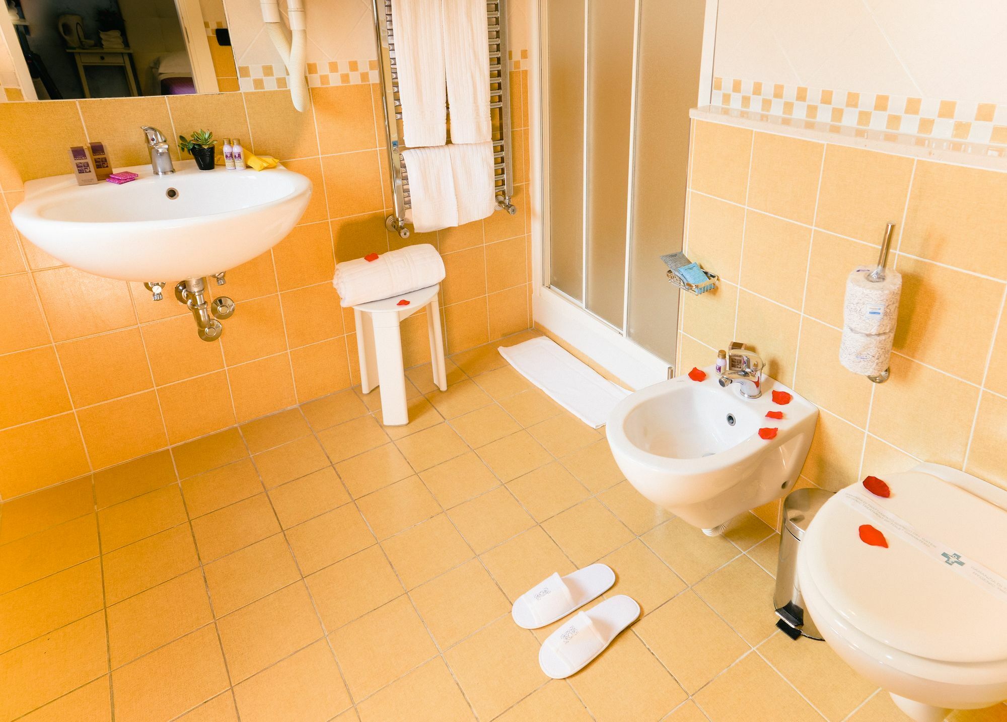 Diana Inn Accommodations ปอมเปอี ภายนอก รูปภาพ
