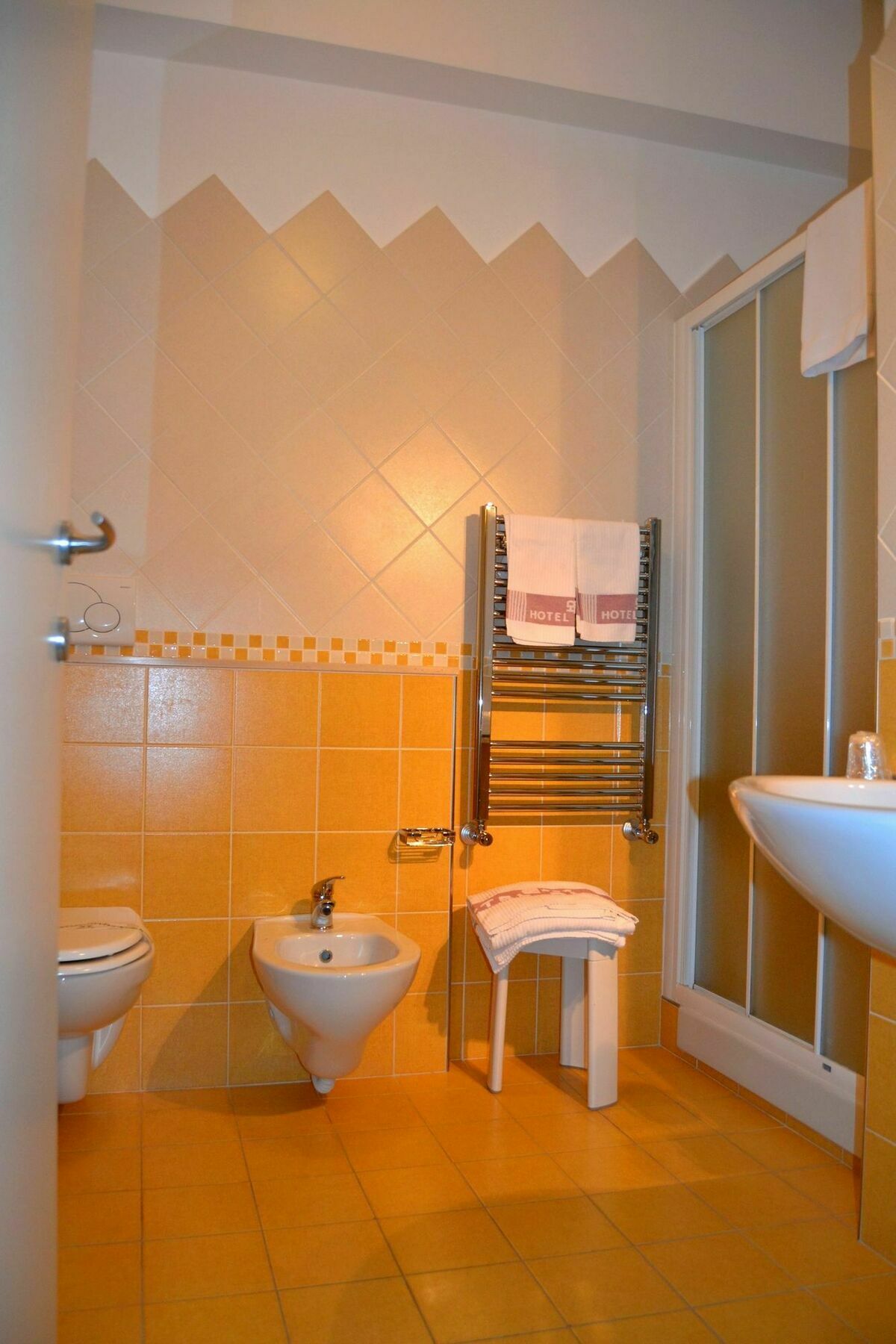Diana Inn Accommodations ปอมเปอี ภายนอก รูปภาพ