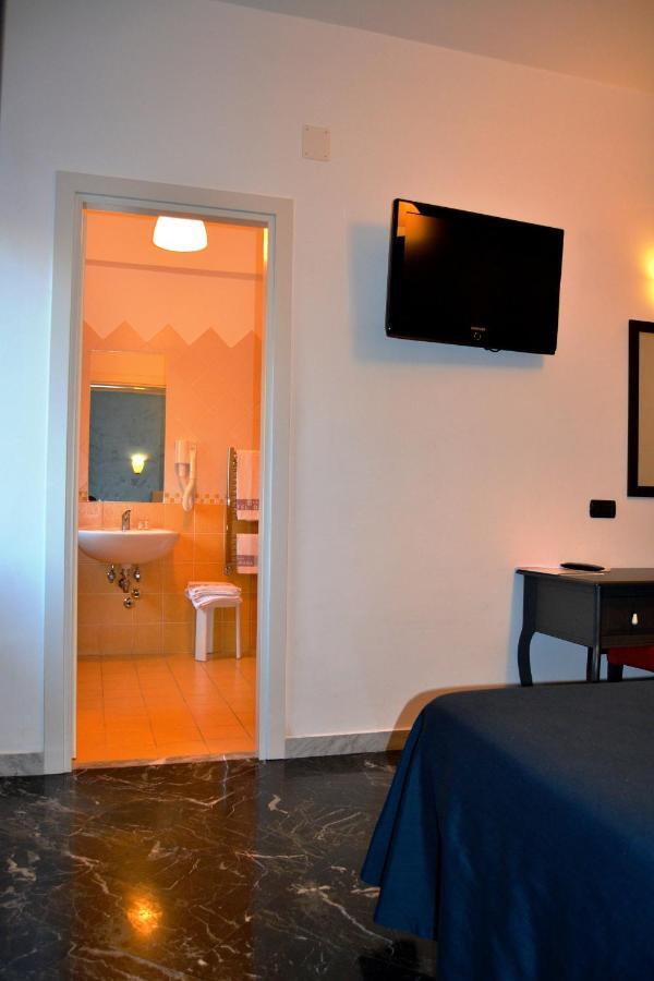 Diana Inn Accommodations ปอมเปอี ห้อง รูปภาพ